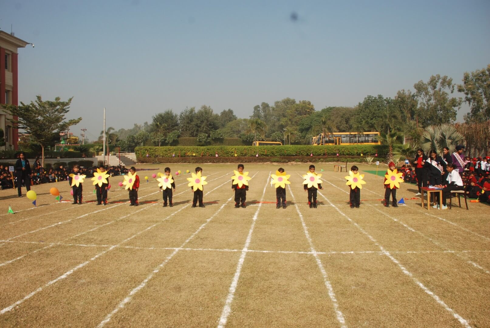 Kindergarten Sunflower Fancy Dress Race – Sports & Athletics