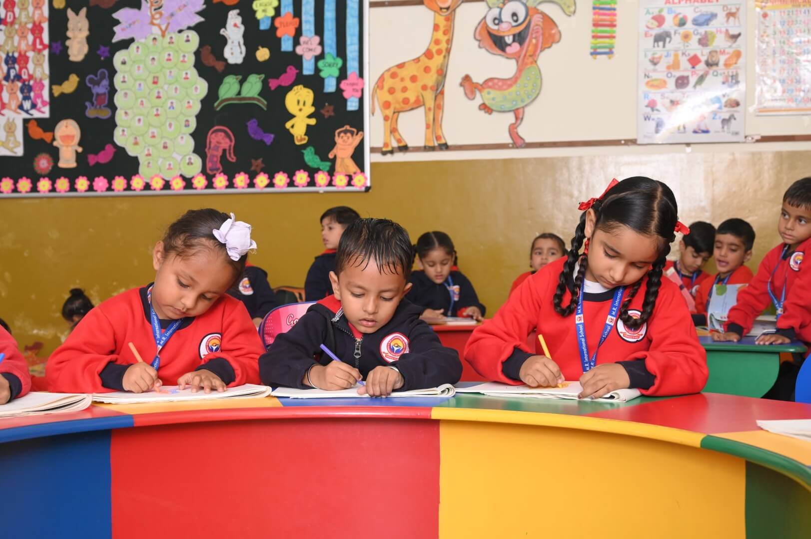 Kindergarten Writing Activity Classroom – Arts & Crafts