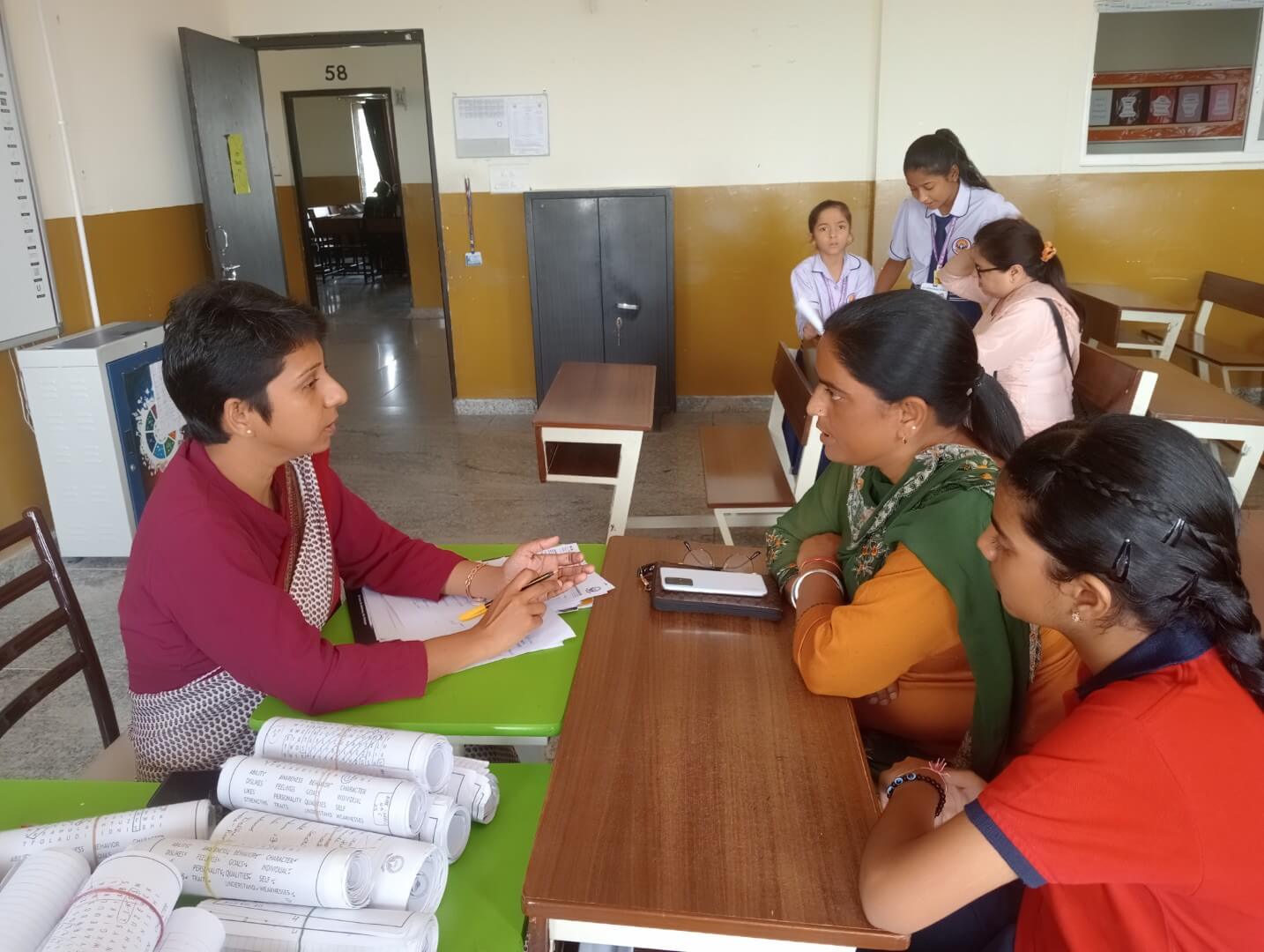 Parent Teacher Meeting Pta Interaction